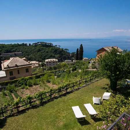 Oda ve Kahvaltı Le Clementine Camogli